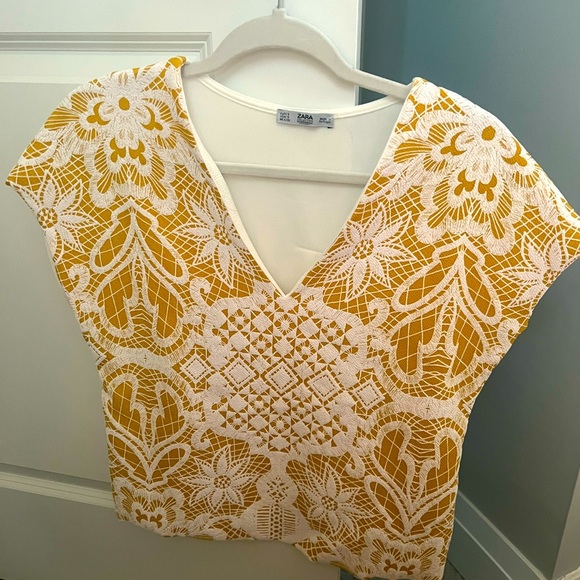 Zara Yellow Floral Print Top (size S) - Picture 1 of 3
